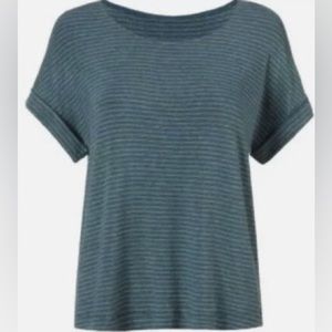 CAbi Fall 20 Groove Tee size XL NWOT